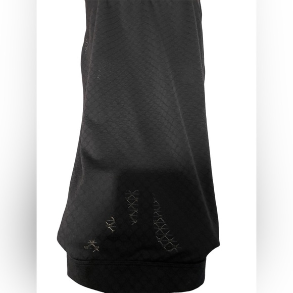 Athleta tank with built in sports bra size S - Picture 5 of 5